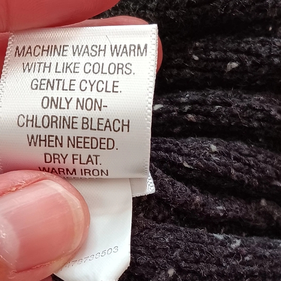 Croft and Barrow Women's Black Sweater Size XL With Zipper - Picture 9 of 12